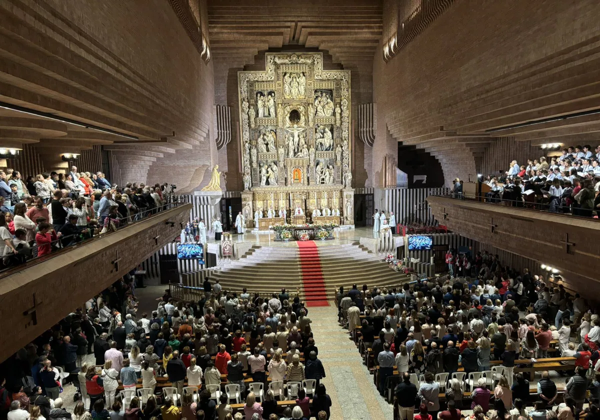 Celebración de la última jornada mariana de la familias este septiembre en Torreciudad, presidida por el obispo de Barbastro, Ángel Pérez Pueyo