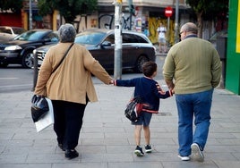 El estado del bienestar, en riesgo: en diez años no habrá profesionales para atender a los dependientes del 'baby boom'