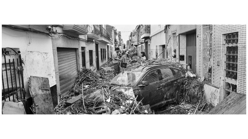 Calles destruidas por el paso de la Dana en Paiporta