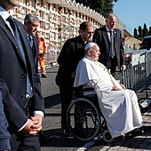 El Papa visita un cementerio de niños abortados en Roma para conmemorar el Día de Difuntos