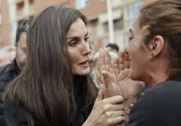 La Reina, tras los abucheos de los afectados por la DANA: «Cómo no van a sentirse así. Cómo no van a estar cabreados»