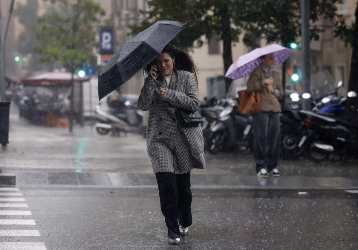 La Aemet avisa del regreso de las lluvias fuertes a España tras la DANA: estas son las zonas más afectadas