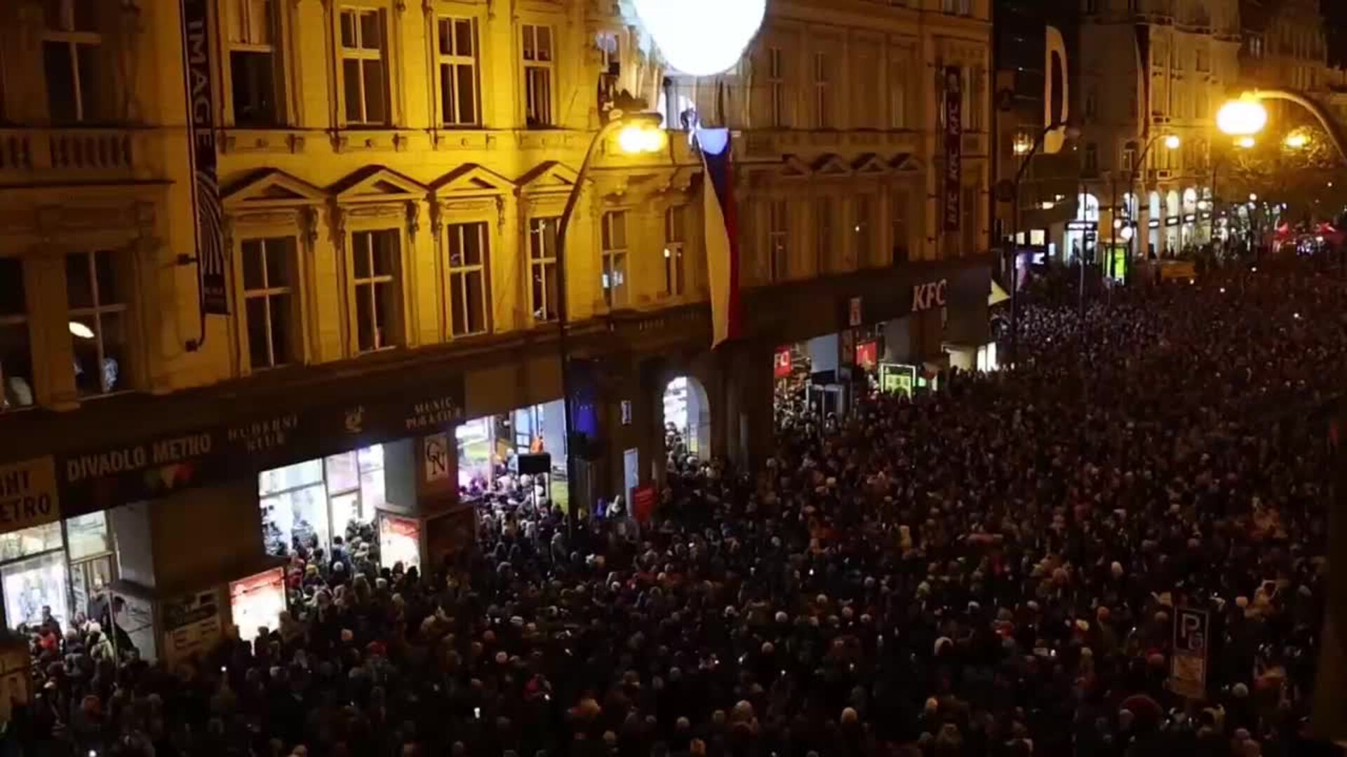 Los checos recuerda la Revolución de Terciopelo de 1989