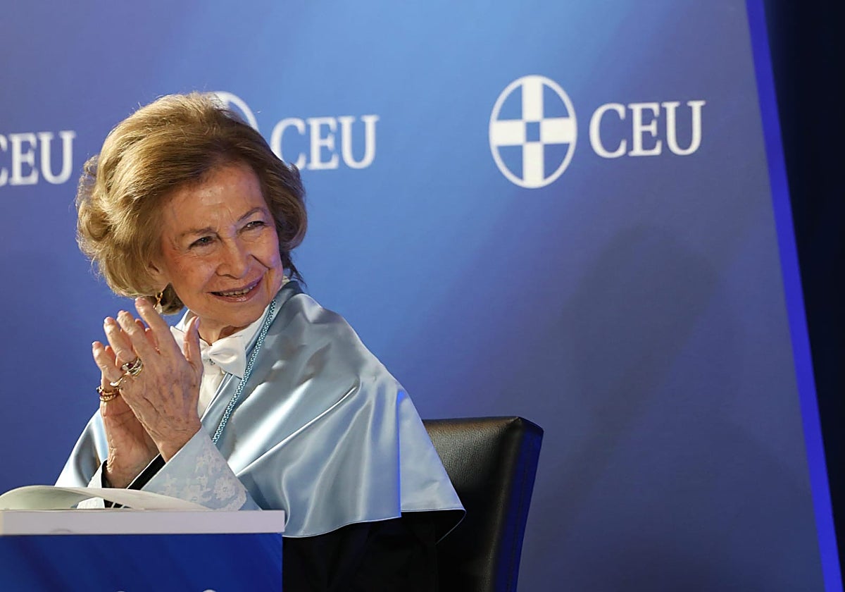 Doña Sofía ha recibido hoy el premio de la Universidad San Pablo CEU
