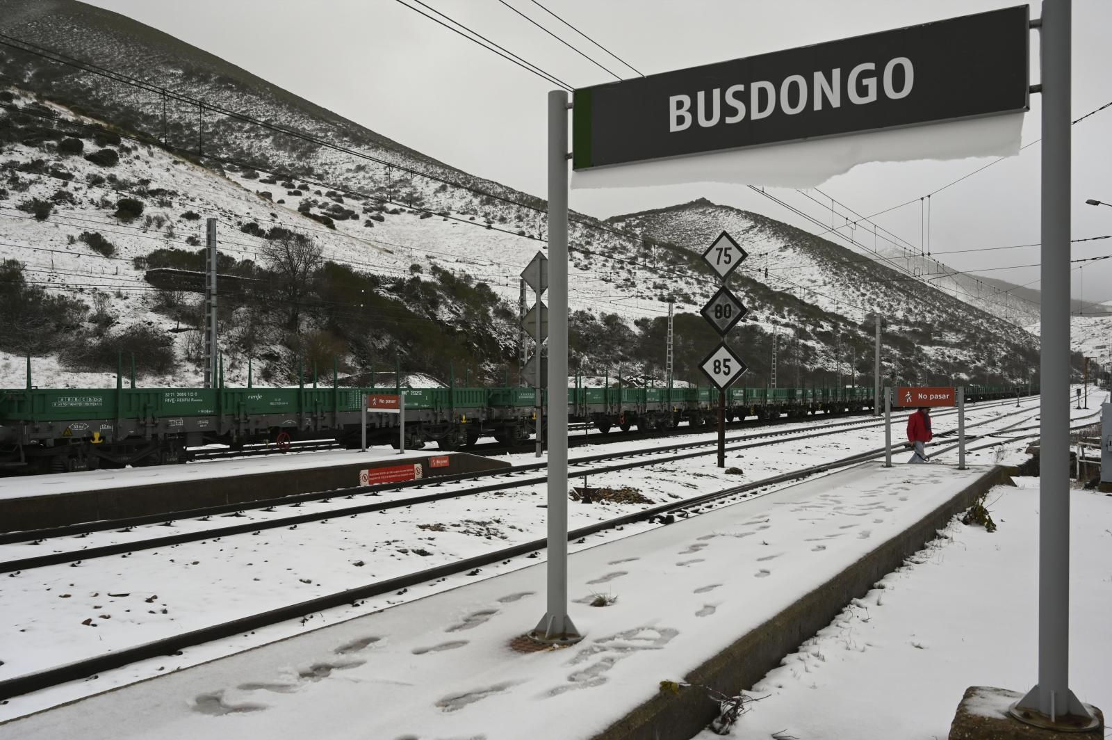 Fotografía de a nieve este domingo, en Busdongo en León