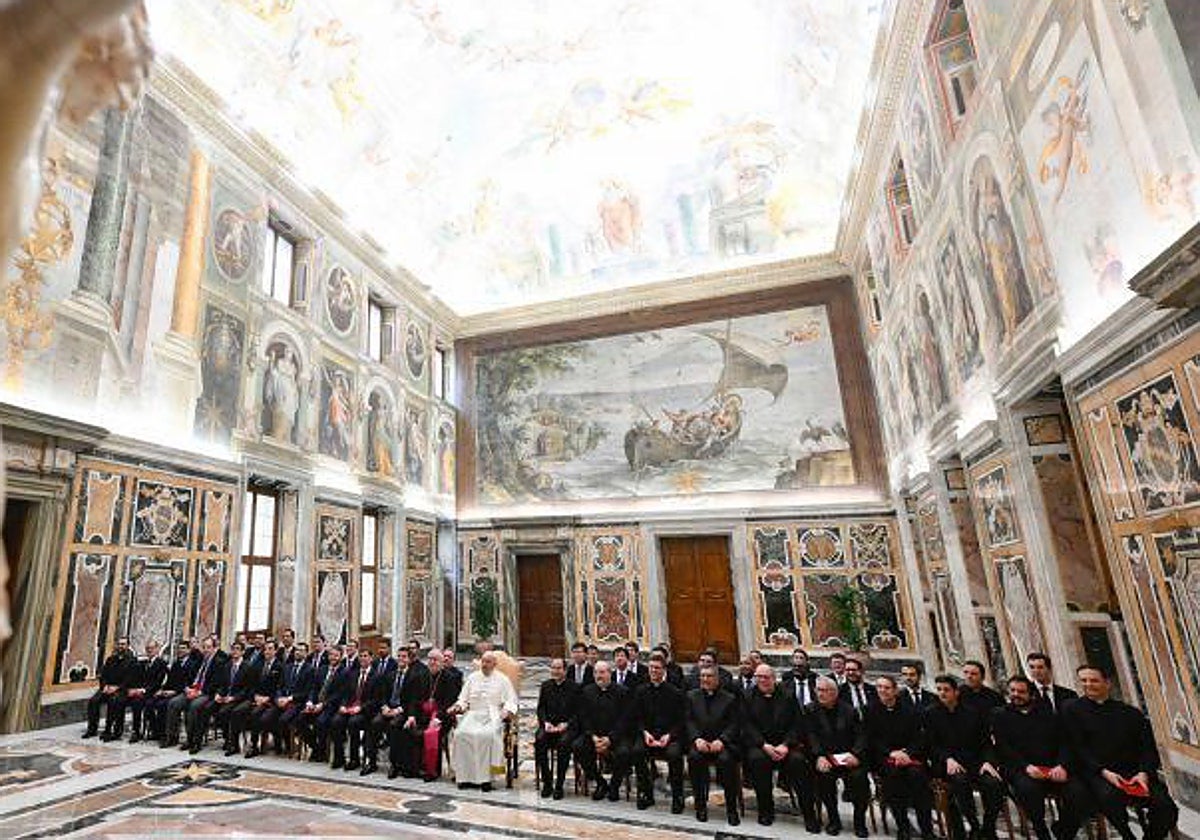 Los seminaristas de Sevilla en una reciente visita al Papa Francisco en el Vaticano