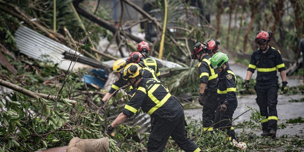 French Authorities Fear 'Hunger Insurrection' in Mayotte After Cyclone Chido - News Directory 3