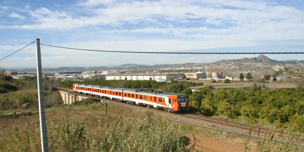 Descarrila un tren de pasajeros en Lugo sin personas heridas, tras atropellar a dos caballos