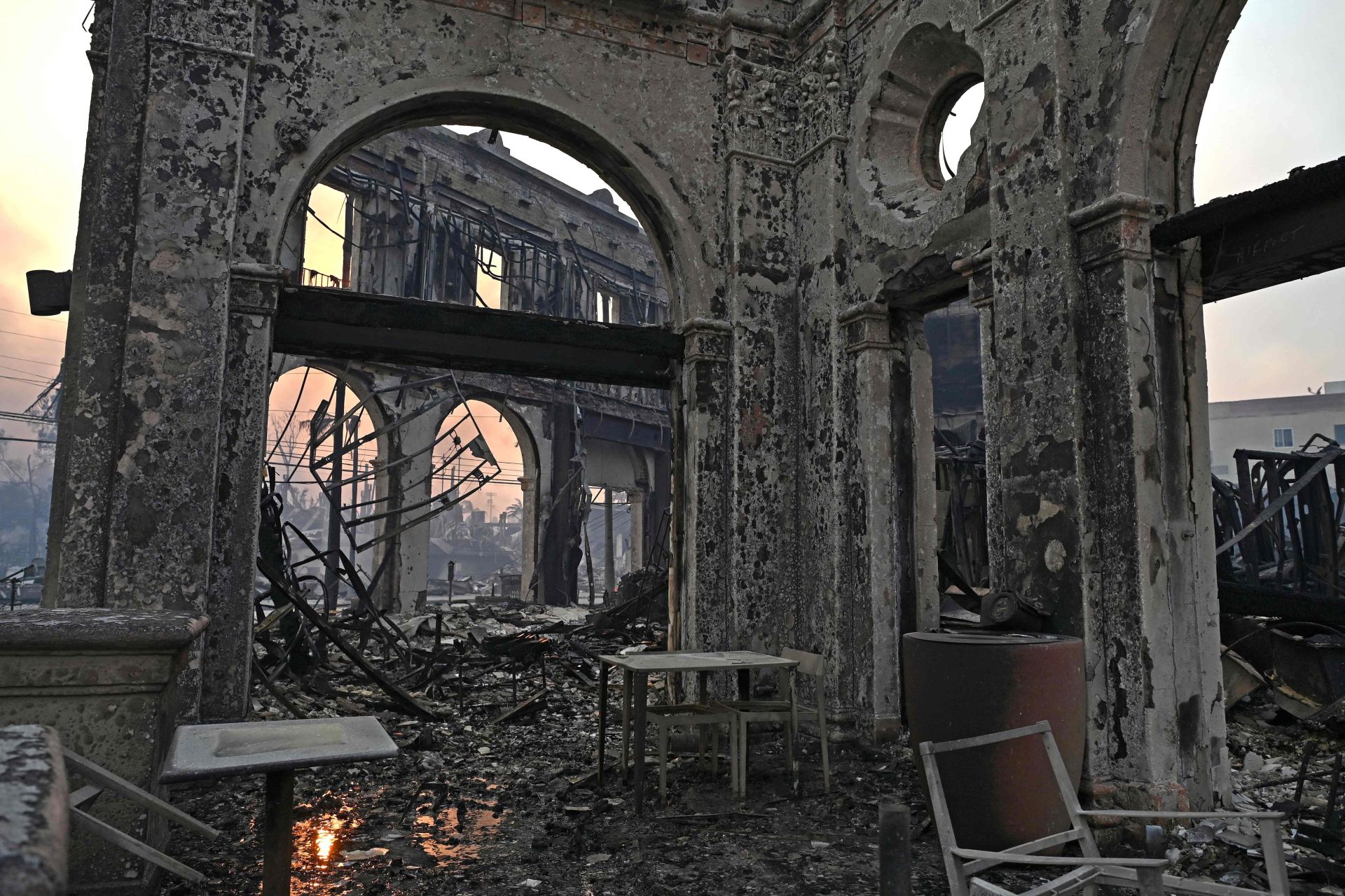 Las imágenes del devastador incendio de Los Ángeles