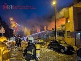 Nueve personas heridas y 250 desalojadas por una explosión de gas en Pamplona