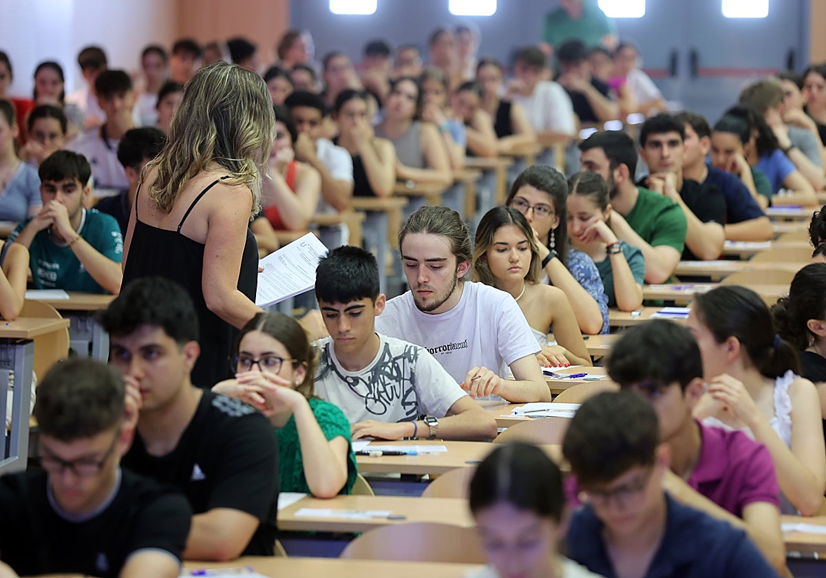 De la &#039;fuga&#039; a la falta de cerebros: la universidad española no produce los ingenieros y matemáticos que la economía necesita