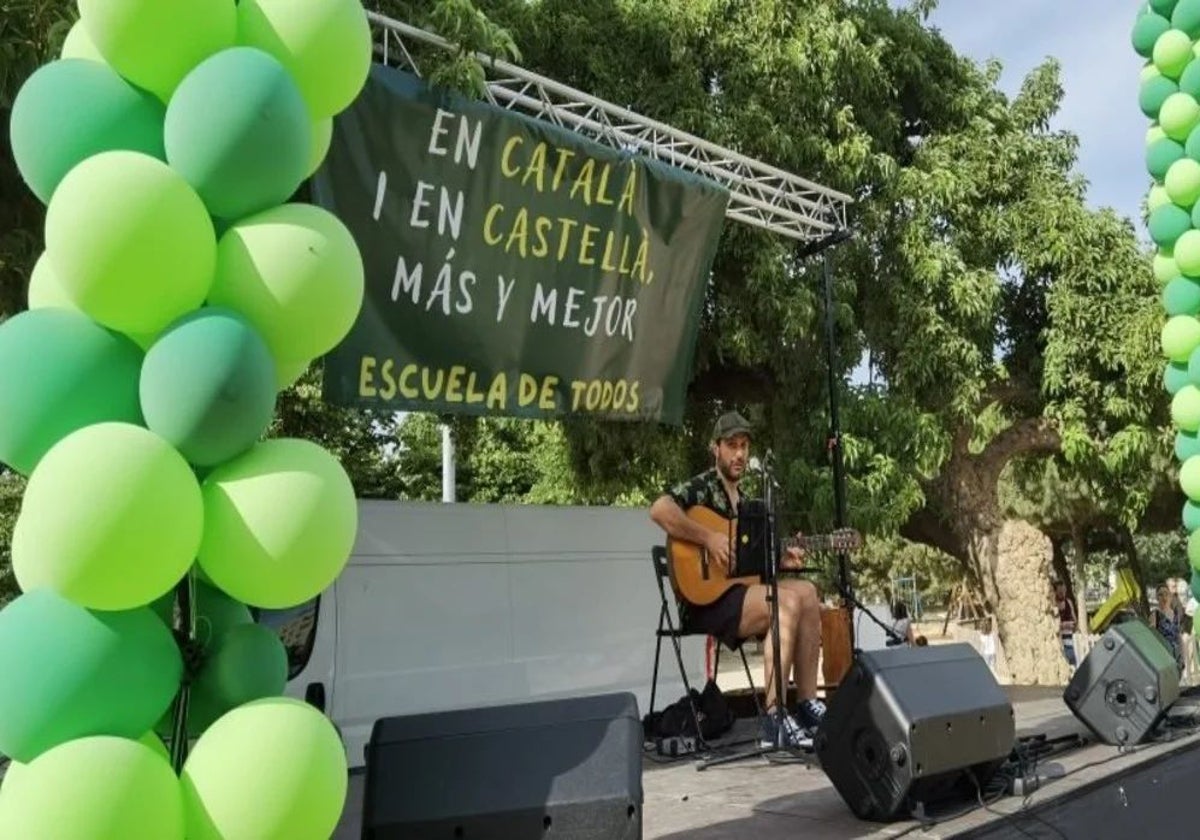 Acto en defensa del bilingüismo organizado en 2022 por Escuela de Todos, de la que forma parte la AEB