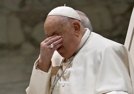 El Papa interrumpe otro discurso por la bronquitis: «Espero conseguirlo la próxima vez»