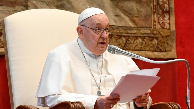 El Papa «ha descansado bien» en su octava noche en el hospital