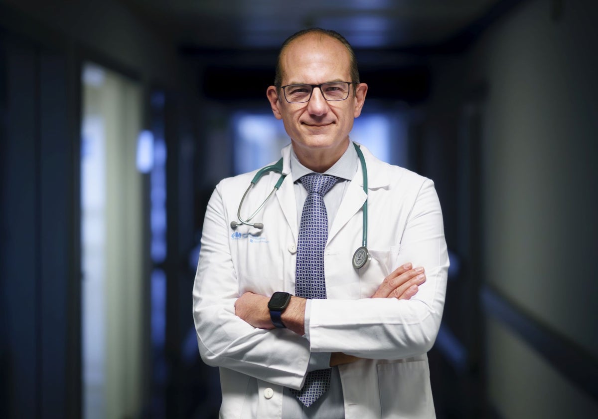 Javier García, jefe del Servicio de Anestesiología, UCI quirúrgica y dolor del Hospital Puerta de Hierro