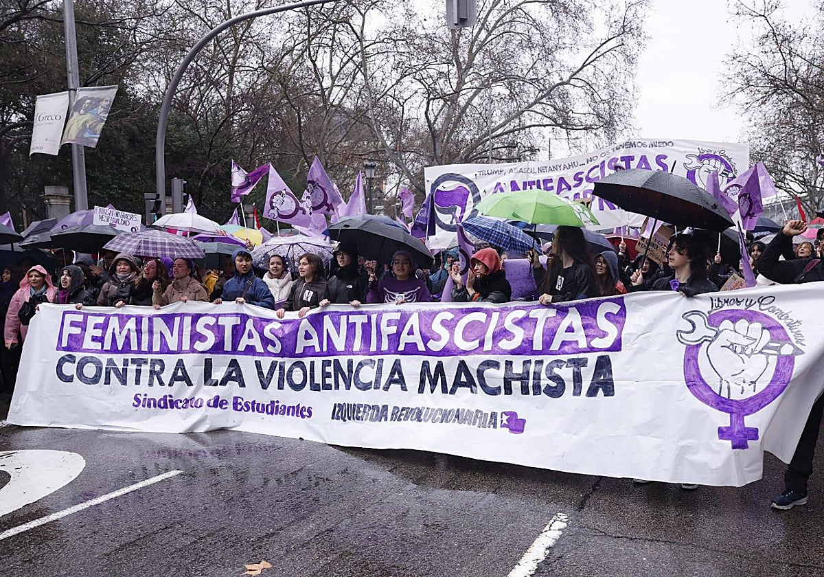 Manifestación del 8-M, en directo: horarios, recorrido y última hora del Día de la Mujer en Madrid, Barcelona, Valencia y resto de España