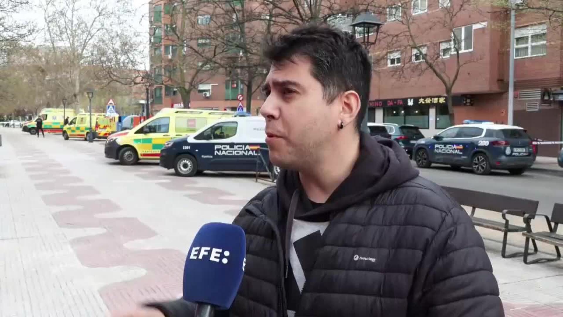 Dos bomberos muertos por el incendio de un coche eléctrico en un garaje en Alcorcón (Madrid)