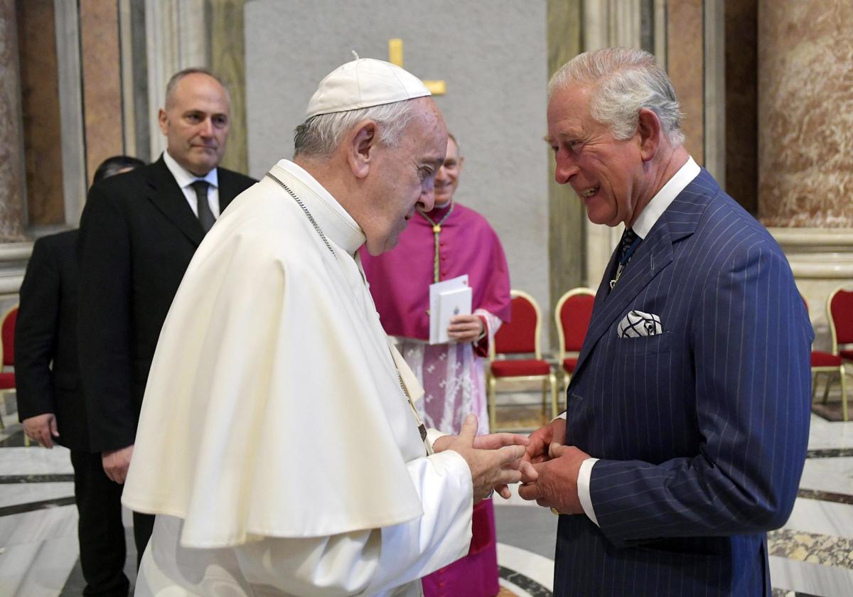 El Papa y el Rey Carlos III en una imagen de archivo