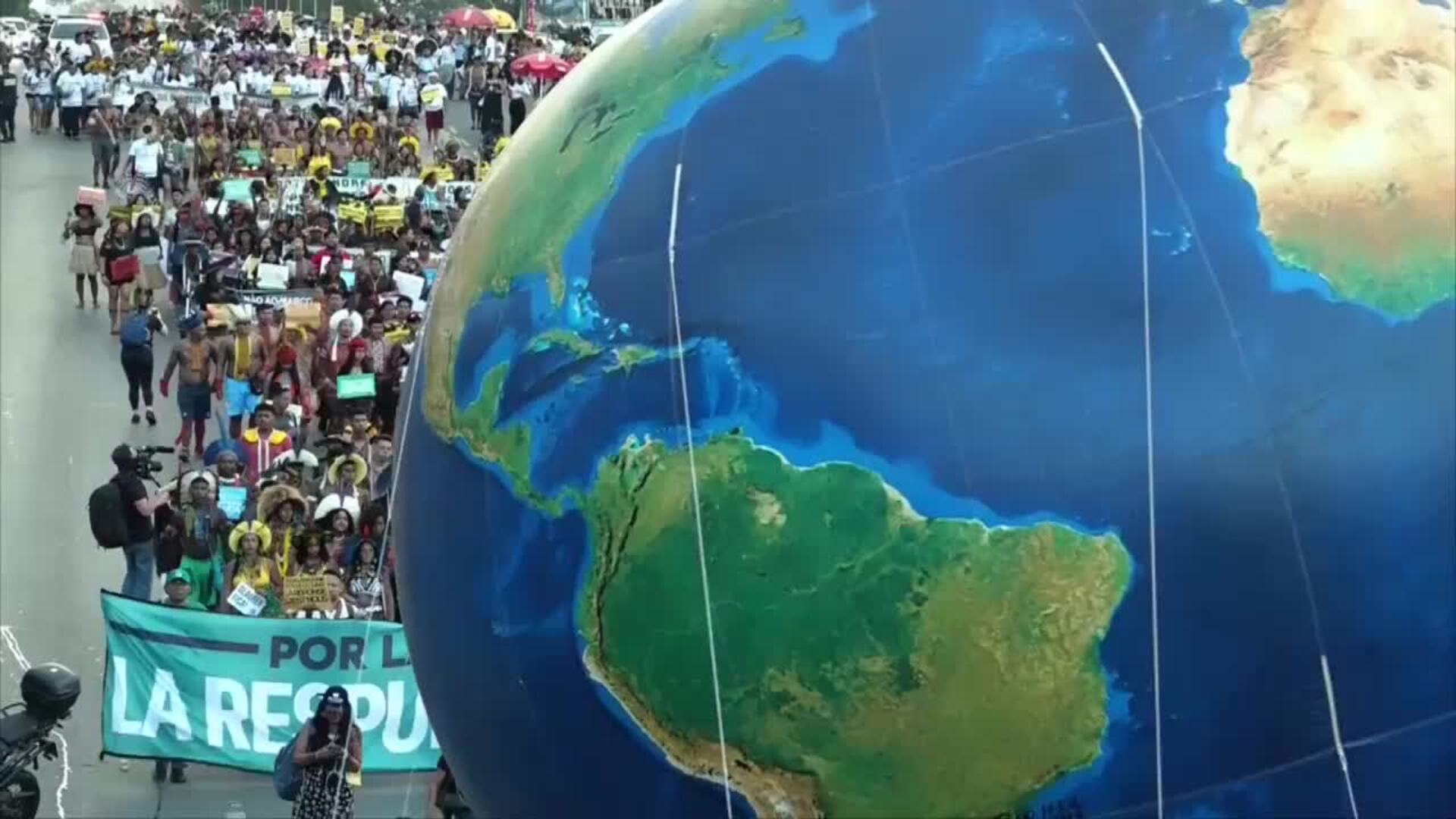 Líderes indígenas de Latinoamérica se movilizan en Brasil para fijar su ...
