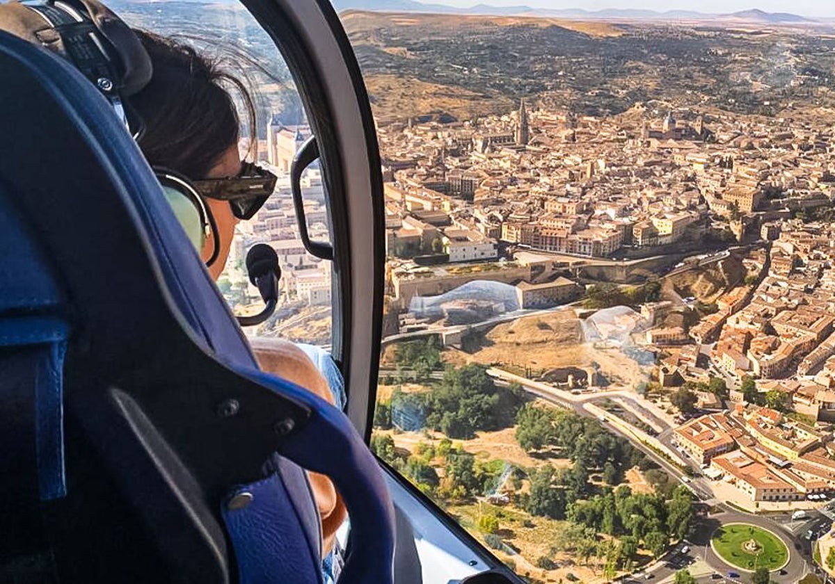 Un tour en helicóptero sobrevuela Toledo