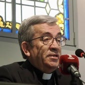 El presidente de la CEE compareciendo ante los medios