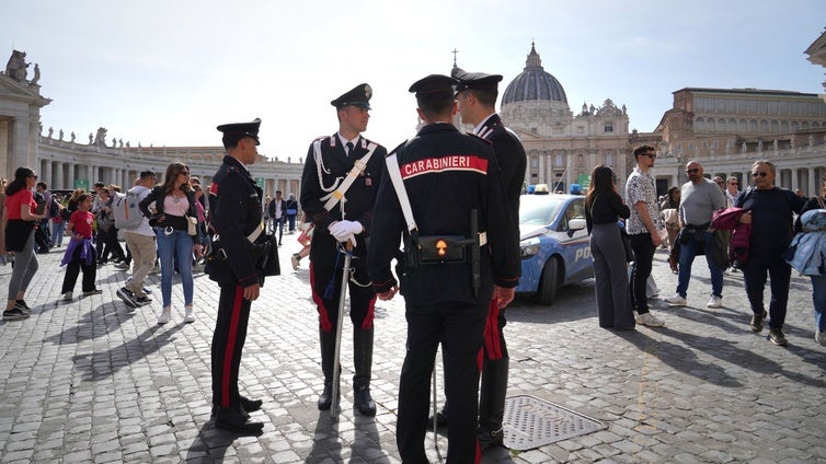 Medidas de seguridad sin precedentes ante la llegada de los grandes de la Tierra para despedir al Papa de los humildes
