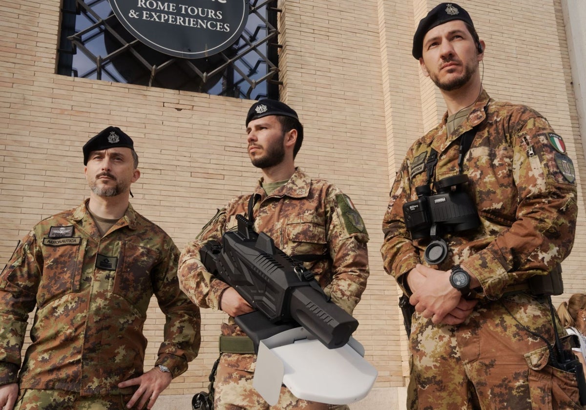 El Ejército Italiano ha desplegado sistemas antidrones en las inmediaciones del Vaticano