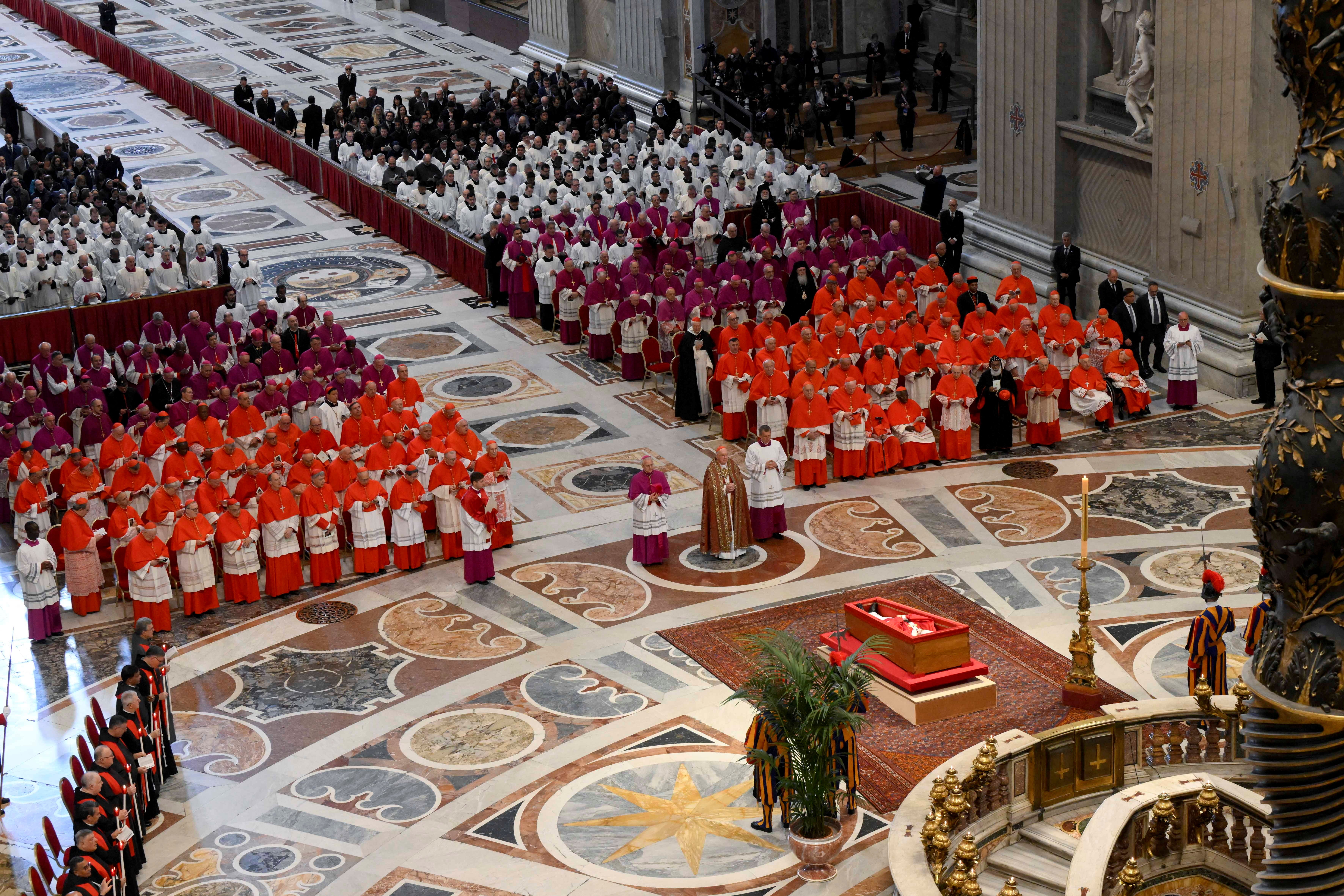 Los restos del Papa Francisco, en la Basílica de San Pedro.
