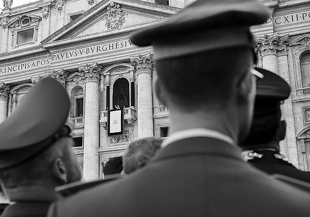 Fumata Blanca: el instante del nombre, en imágenes