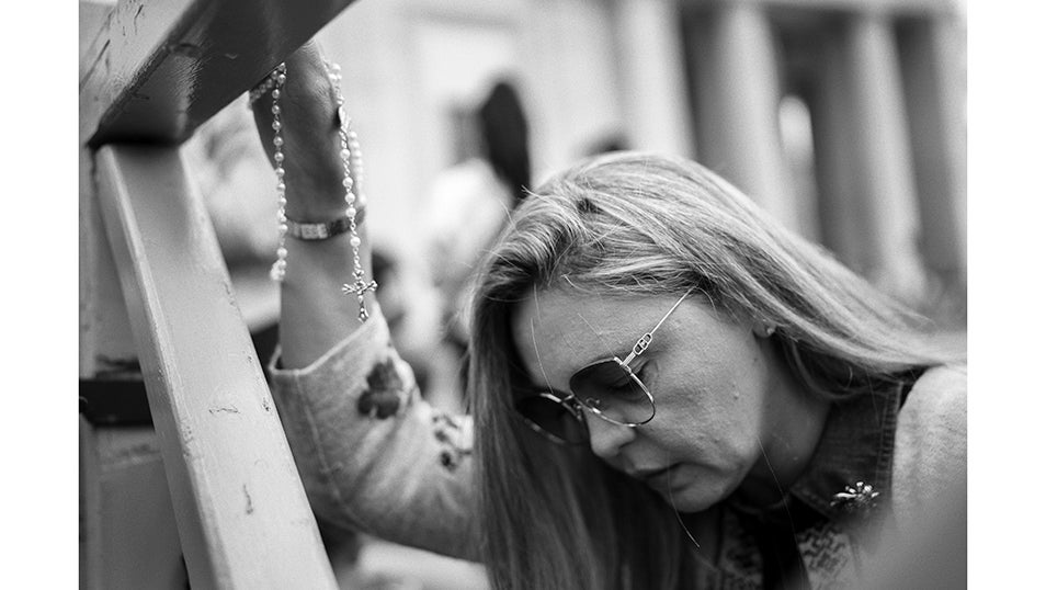 Segunda fumata negra: la espera continúa