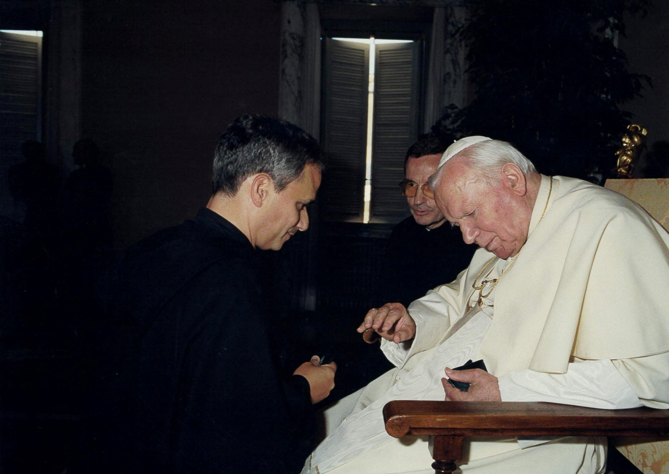 En varias ocasiones pudo saludar a Juan Pablo II.