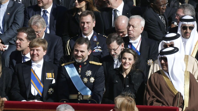Don Felipe y Doña Letizia, siendo Príncipes de Asturias, en la entronización del Papa Francisco