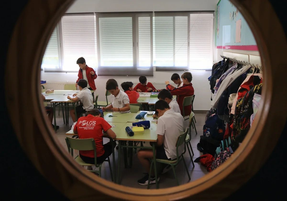 España se ha gastado más de cinco millones de euros en 4 años en estudios internacionales como PISA y PIRLS