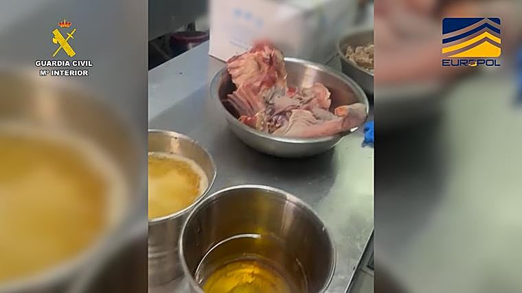 La carne se distribuía en restaurantes.