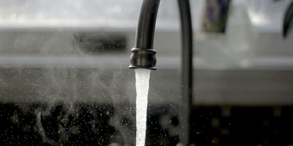 Grecia declara el estado de emergencia en algunas regiones del norte tras encontrar uranio en el suministro de agua potable