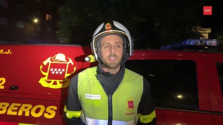 Seis intoxicados por humo en el incendio de una vivienda en Torrejón de Ardoz (Madrid)