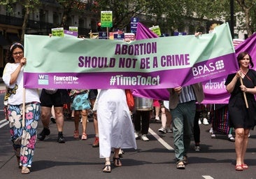 El Parlamento británico aprueba que las mujeres no puedan ser castigadas por abortar por su cuenta