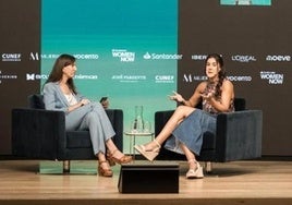 Carolina Marín, junto a María Fernández-Miranda, directora de MujerHoy, en el Beatriz Madrid.