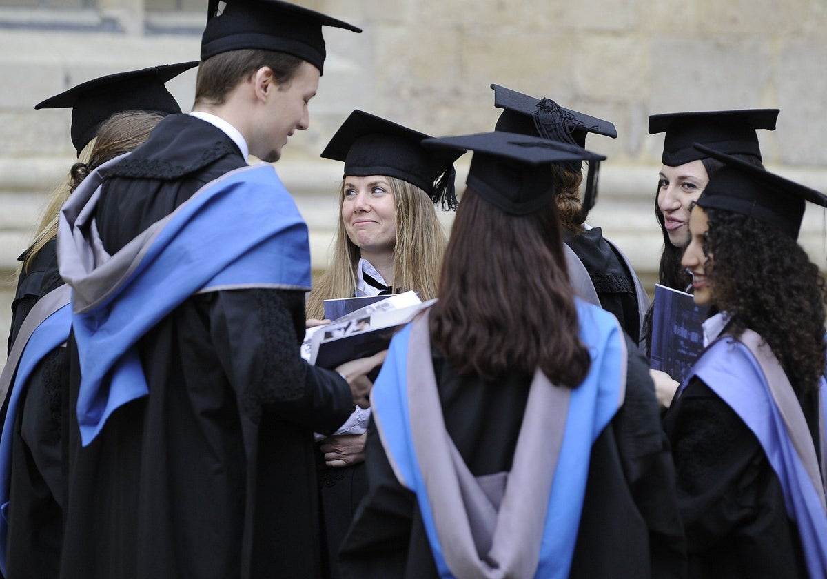 Un grupo de alumnos de la Universidad de Oxford