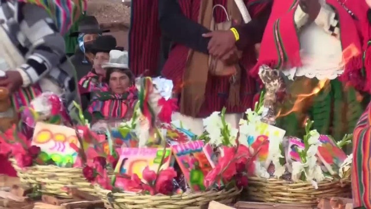 Bolivia recibe el Año Nuevo Andino 5533 en Tiahuanaco