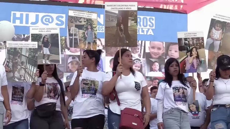 Chavismo marcha en Caracas para pedir la repatriación de 31 niños desde EE.UU.