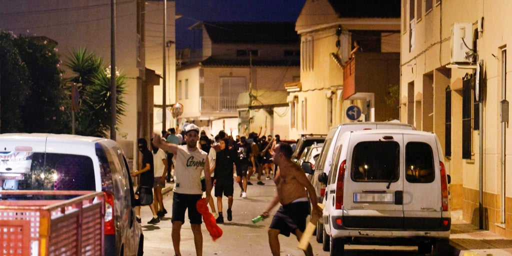 El pánico se adueña de Torre Pacheco por tercera noche: «A las nueve vuelve a haber jaleo. Con esta angustia no se puede vivir»