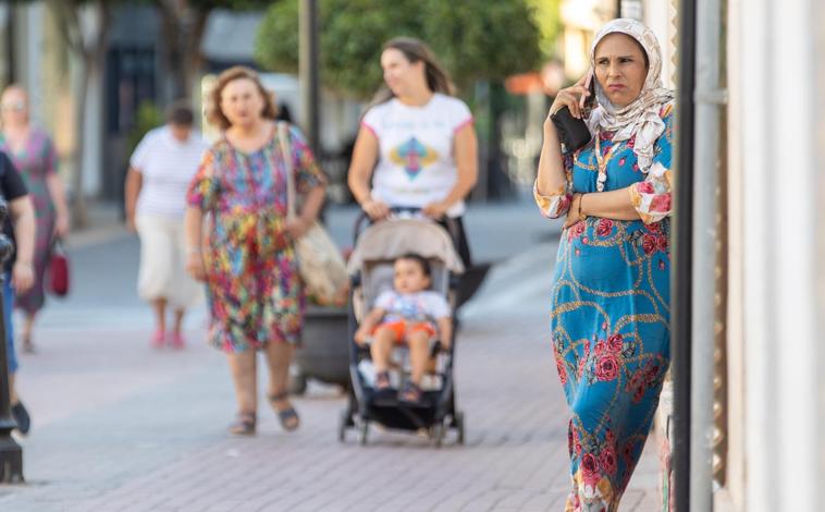 Imagen principal - Los estragos de una semana de tensiones: «Algo se ha roto en Torre Pacheco y costará recuperarlo»