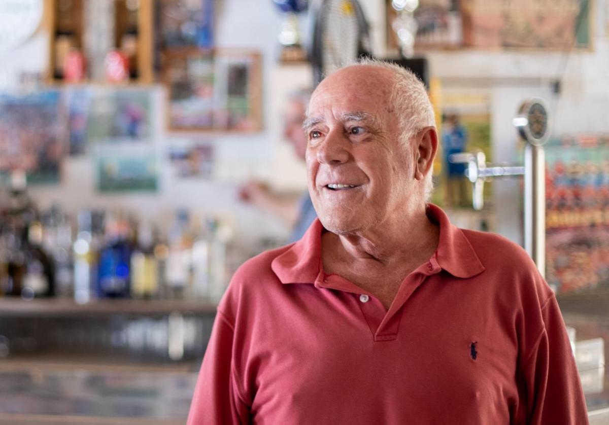 Domingo vuelve a jugar al dominó en Torre Pacheco: «Sólo quiero que todo sea como antes»