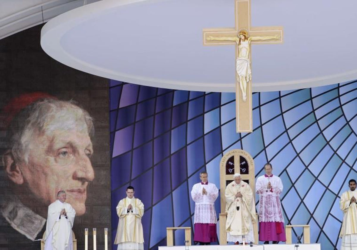 Benedicto XVI presidió la beatificación del cardenal John Henry Newman en año 2010