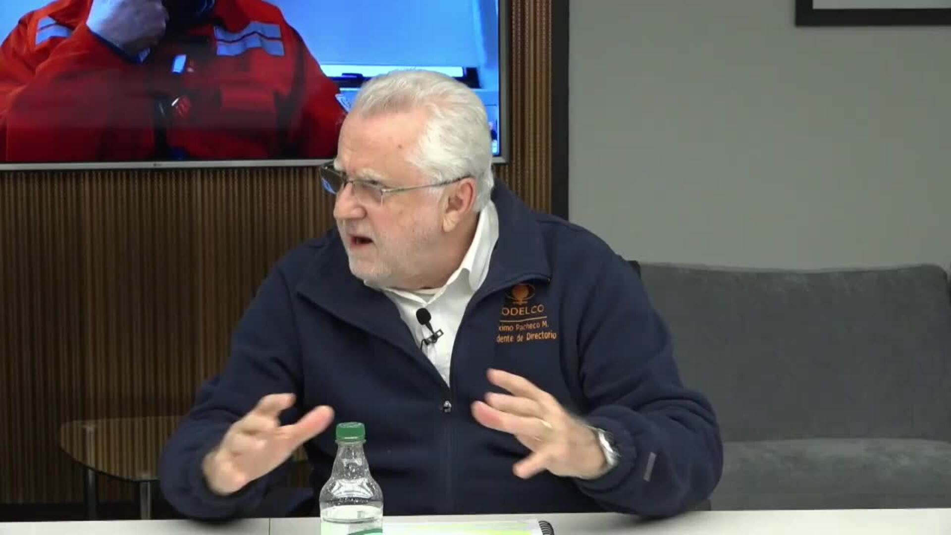 El rescate de cinco mineros es &quot;difícil&quot; porque la mina ha sufrido &quot;daños&quot;, dice Codelco