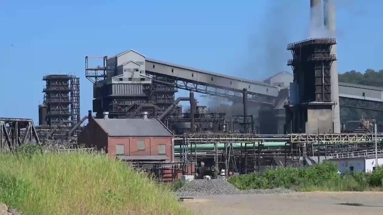 Explosión en planta de acero en Pensilvania deja víctimas mortales