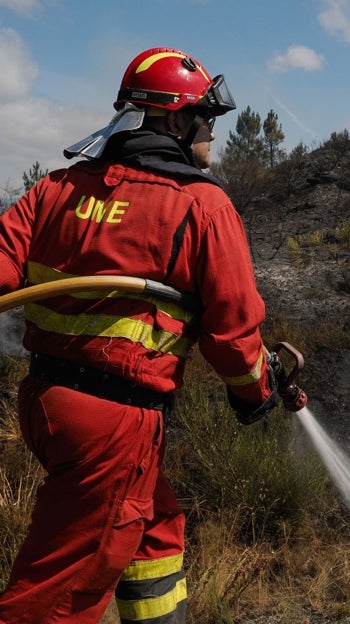 Un efectivos de la Unidad Militar de Emergencis (UME)