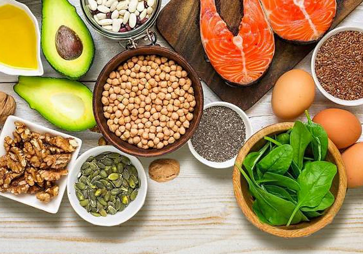 Legumbres, aceite de oliva, frutos secos y verduras son elementos básicos de la dieta mediterránea