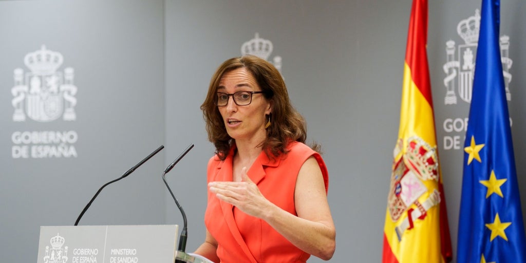 Los sindicatos plantan a Mónica García en la cuenta atrás para negociar el Estatuto Marco